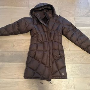 Women’s Mountain Hardware knee-length puffy coat, brown- excellent condition